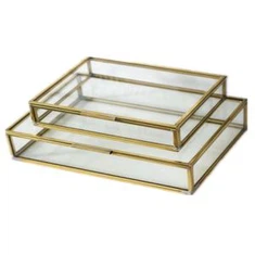 Акрилна кутия със златна метална рамка